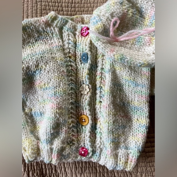 Newborn sweater set - Picture 2 of 3
